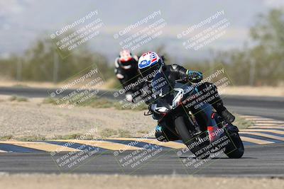 media/Nov-16-2025-Race Pace (Sun) [[8c5fa54630]]/Verified Riders/2-Turn 7 (945am)/